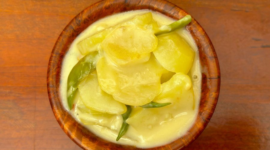 Kewa Datshi Potatoes (Cheese and chill) Recipe